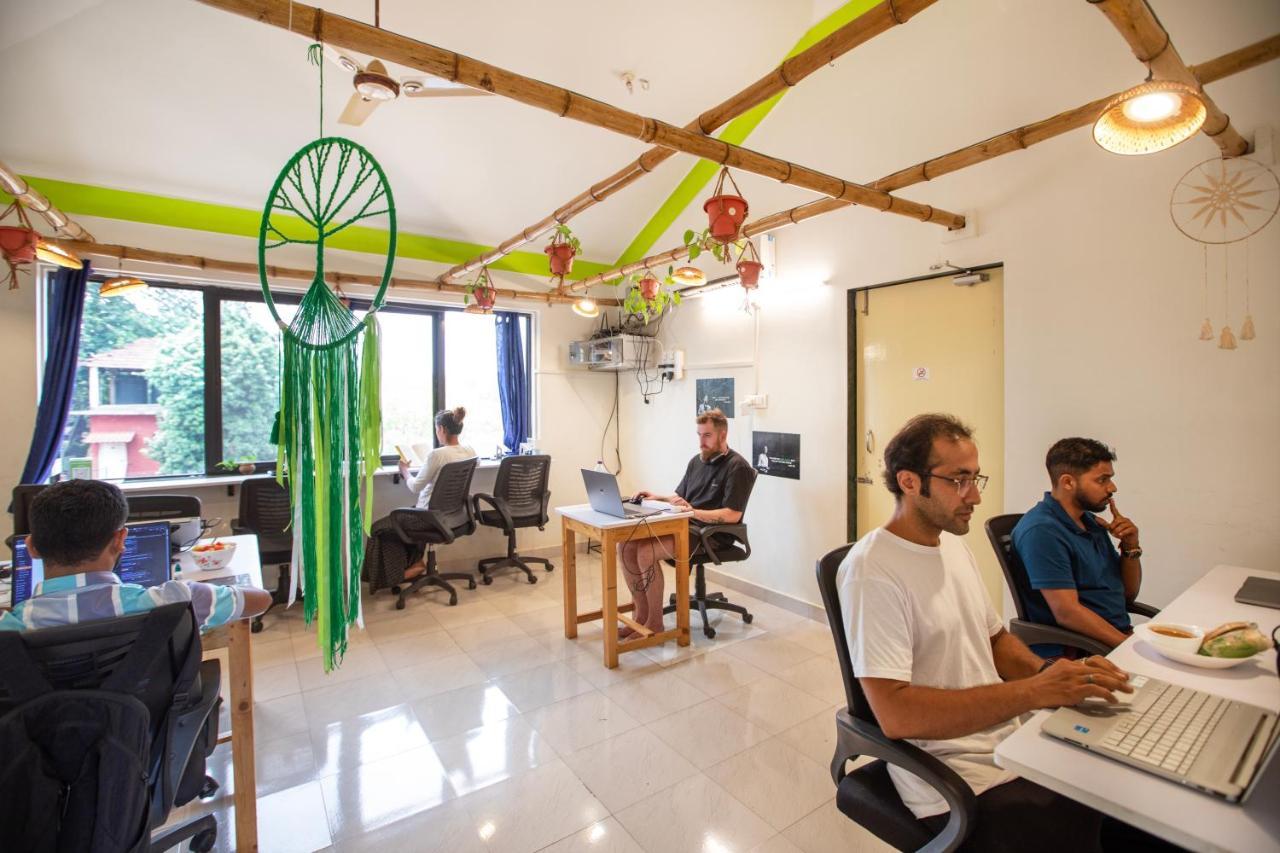 אנג'ונה Nomadgao Vila Nova - Comfort, Great Views, Fast Wifi & Interesting People מראה חיצוני תמונה